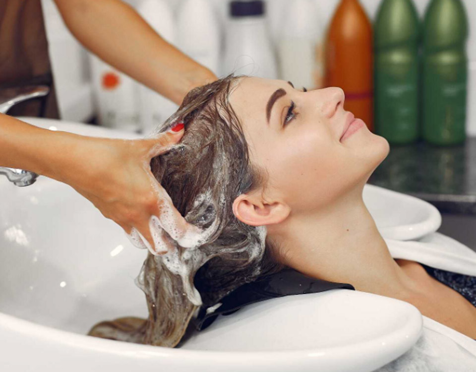 How to Choose A Shampoo For Your Hair Type