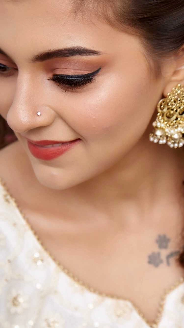 Makeup Diaries 016